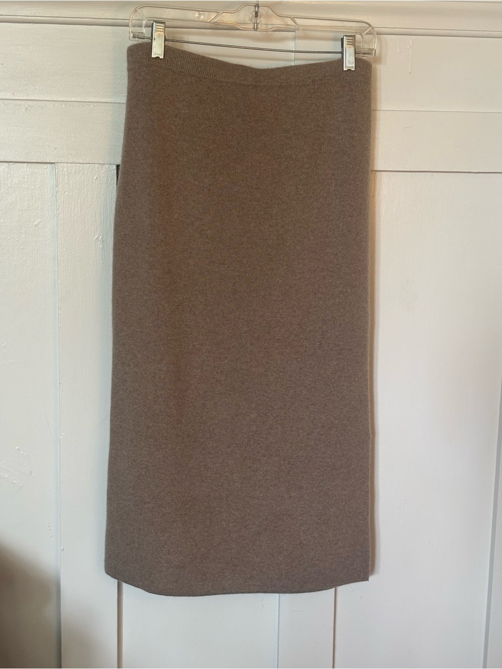 Nordstrom signature cashmere midi-skirt beige beach M
NWOT